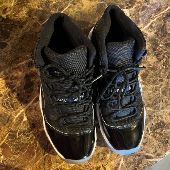 Space jam 11’s - Picture 3 of 5